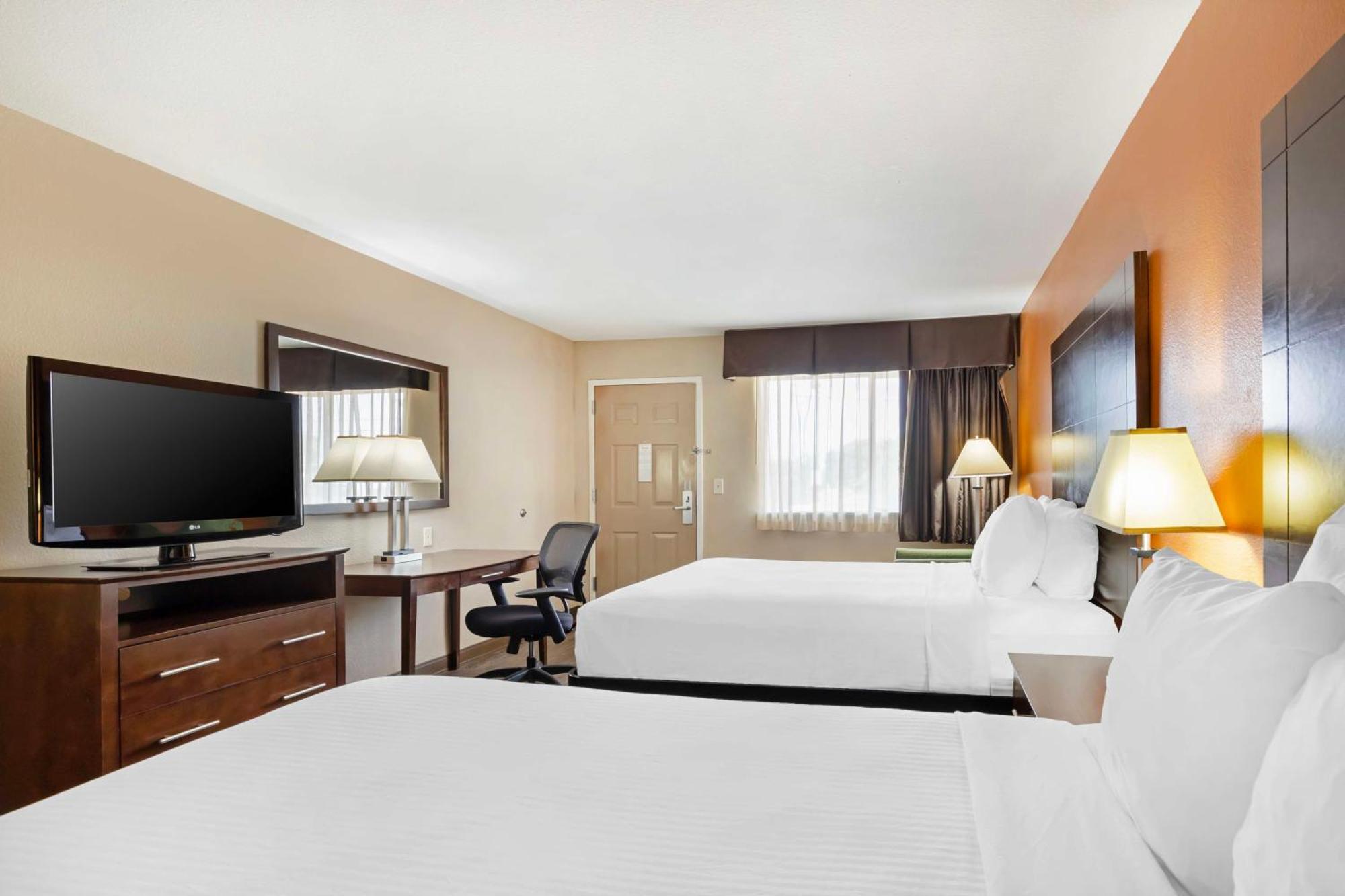 Best Western Inn & Suites New Braunfels Exterior photo