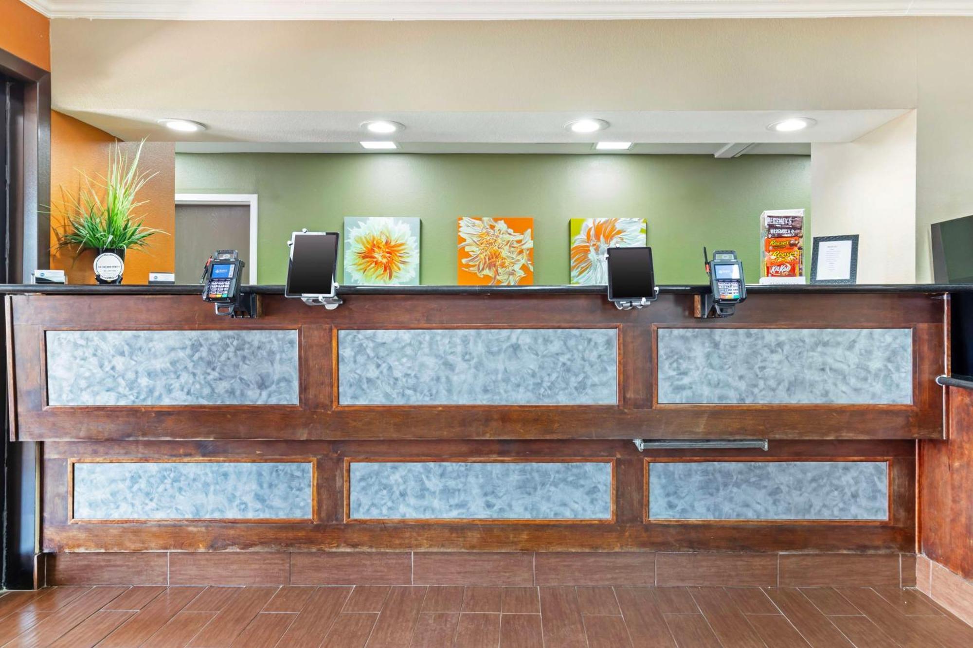 Best Western Inn & Suites New Braunfels Exterior photo